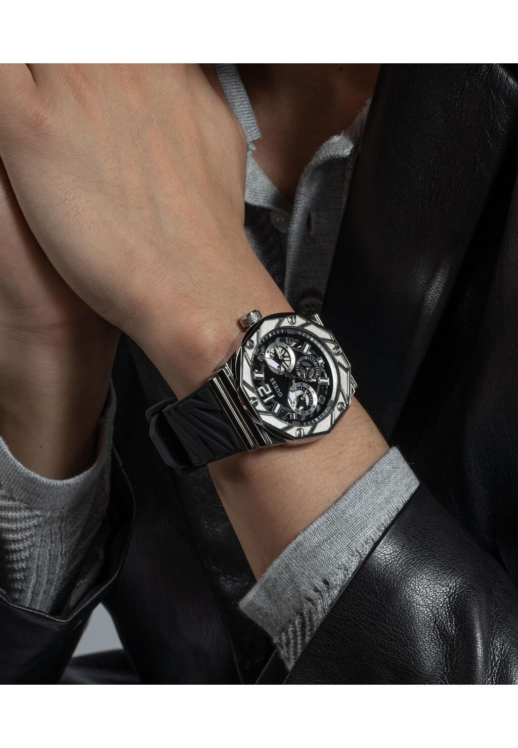 

Хронограф Rival Guess, черный