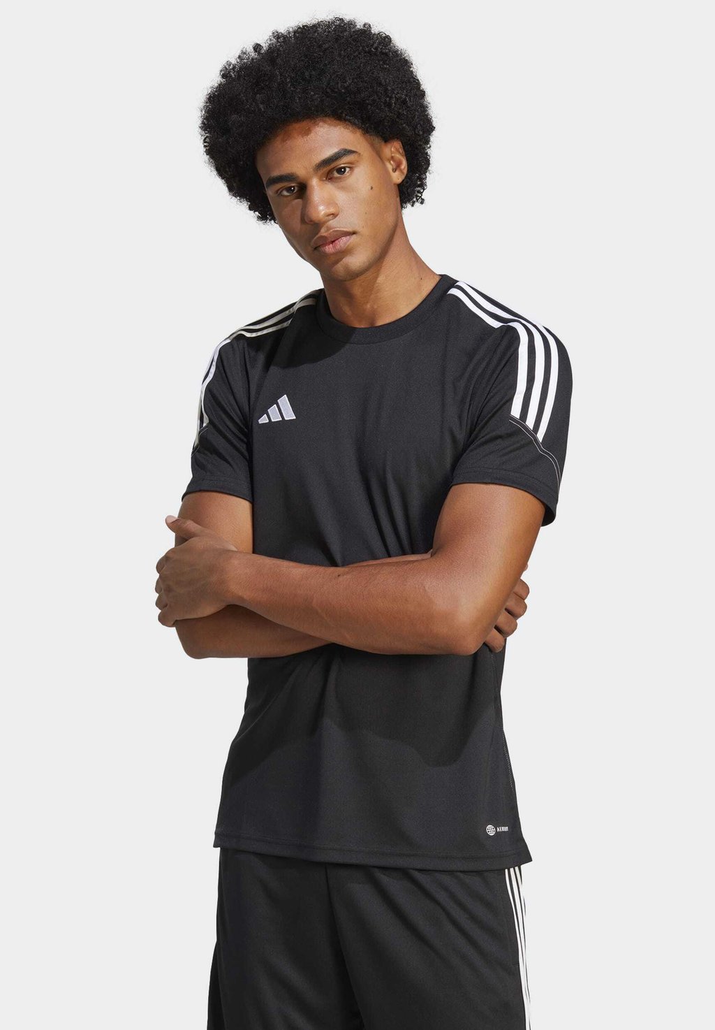 

Футболка Adidas