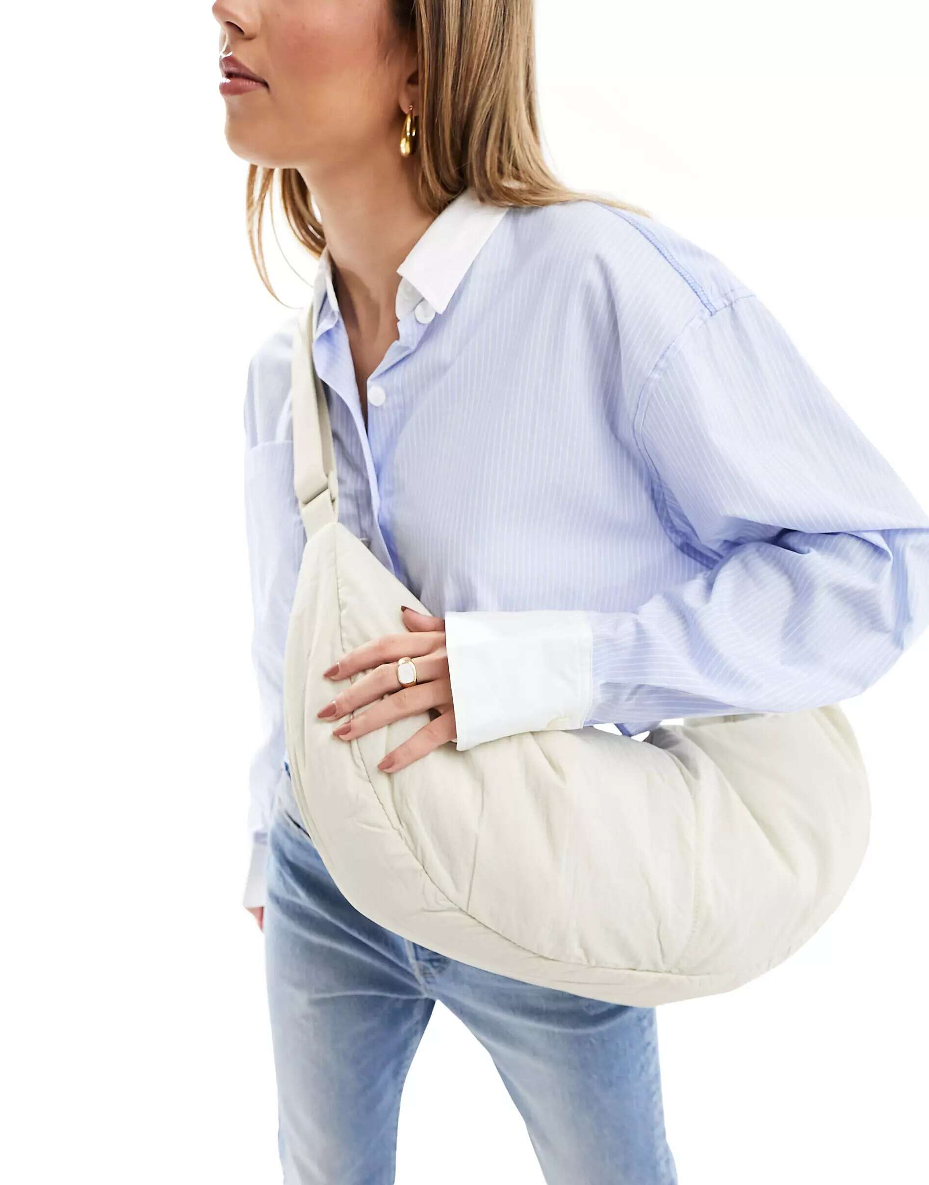 Кремовая нейлоновая сумка через плечо Pull&Bear