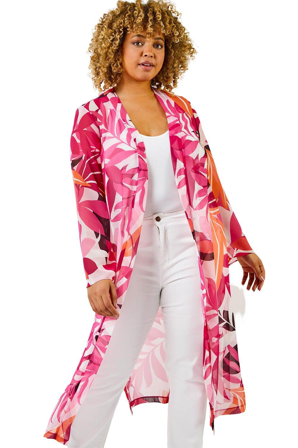 цена Длинное кимоно Curve с тропическим принтом Roman, розовый