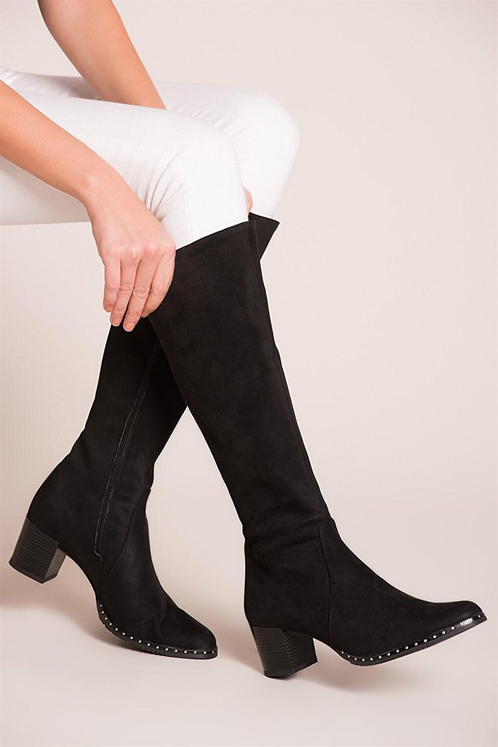 

C654652702 Черные женские ботинки Fox Shoes