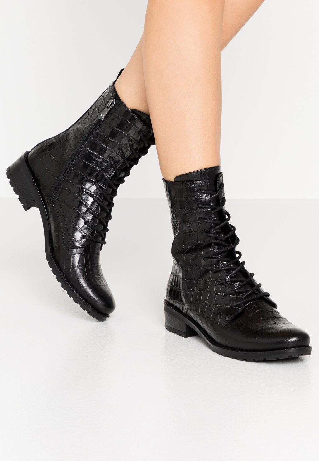 

Ботильоны на шнуровке BOOTS Caprice, цвет black