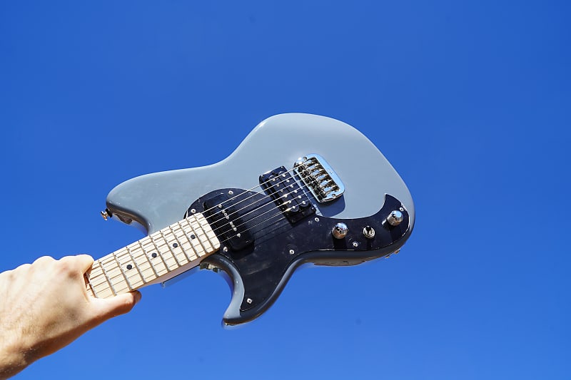 Электрогитара G&L USA Fallout Pearl Grey/Maple Board Left Handed 6-String Electric Guitar w/ Tolex Case xilinx fpga new board spartan 6 original ek s6 sp605 g pcie gtp fmc sma
