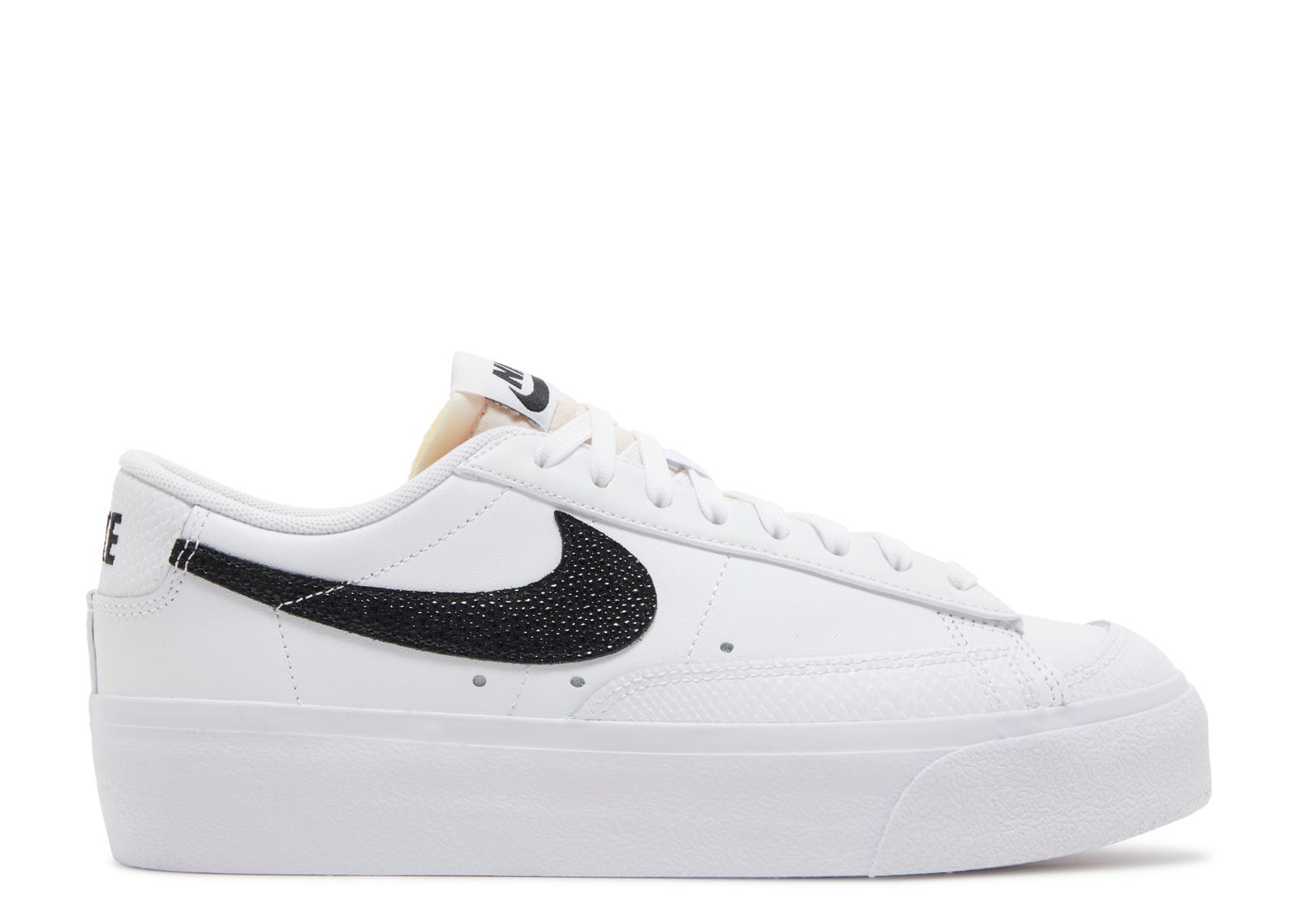 

Кроссовки Nike Wmns Blazer Low Platform 'White Snakeskin', белый