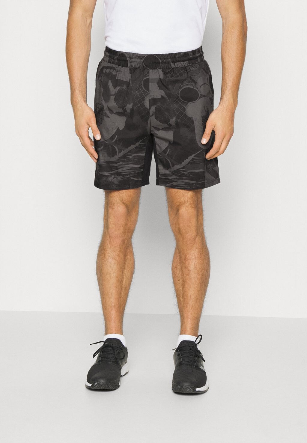 

Спортивные шорты Adidas