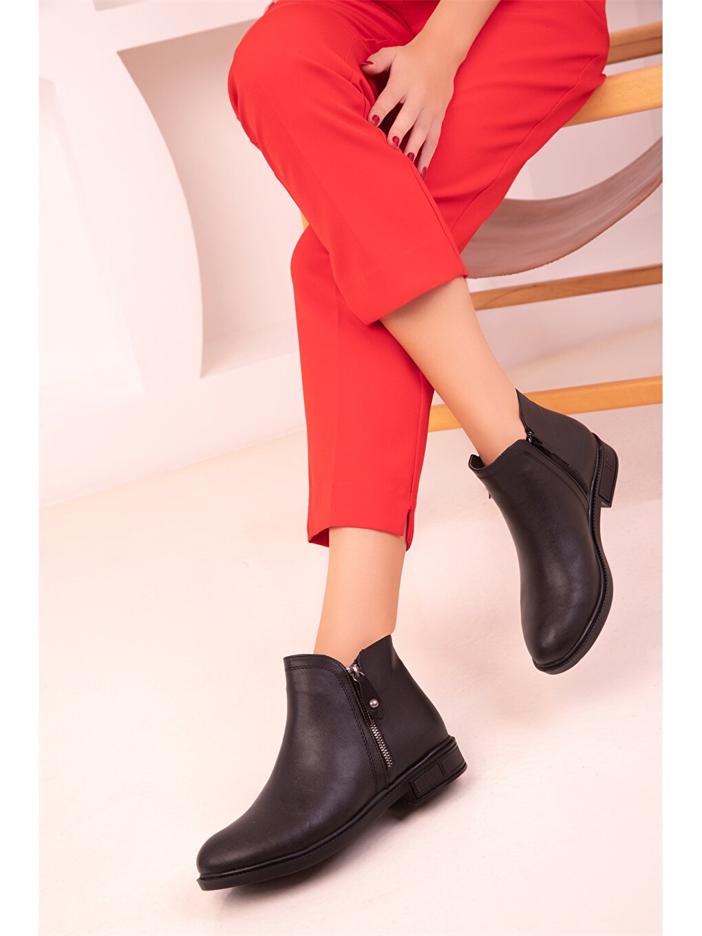 Кожаные женские ботинки длиной до щиколотки Soho Exclusive, черный