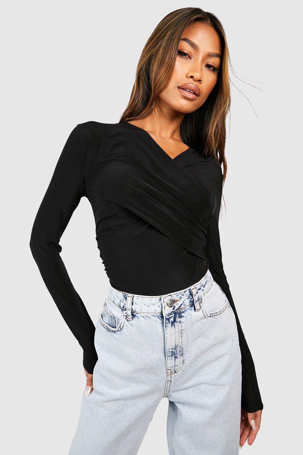 

Топ с длинными рукавами передней стрелки с запахом и длинным рукавом Boohoo, черный