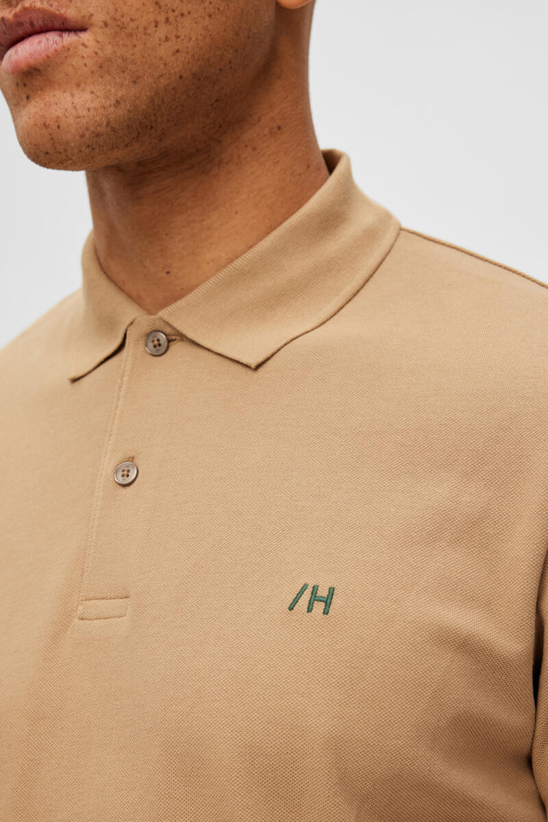 Рубашка-поло с короткими рукавами и вышитым логотипом. 100 % органический хлопок. Selected, зеленый