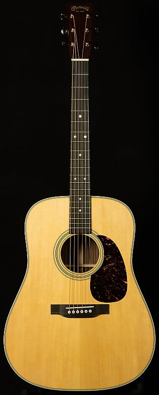 

Акустическая гитара Martin Guitars Standard Series D-28