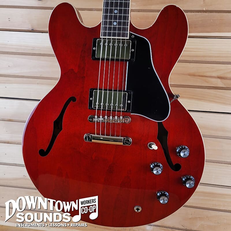 

Электрогитара Gibson ES-335 with Hardshell Case - Sixties Cherry