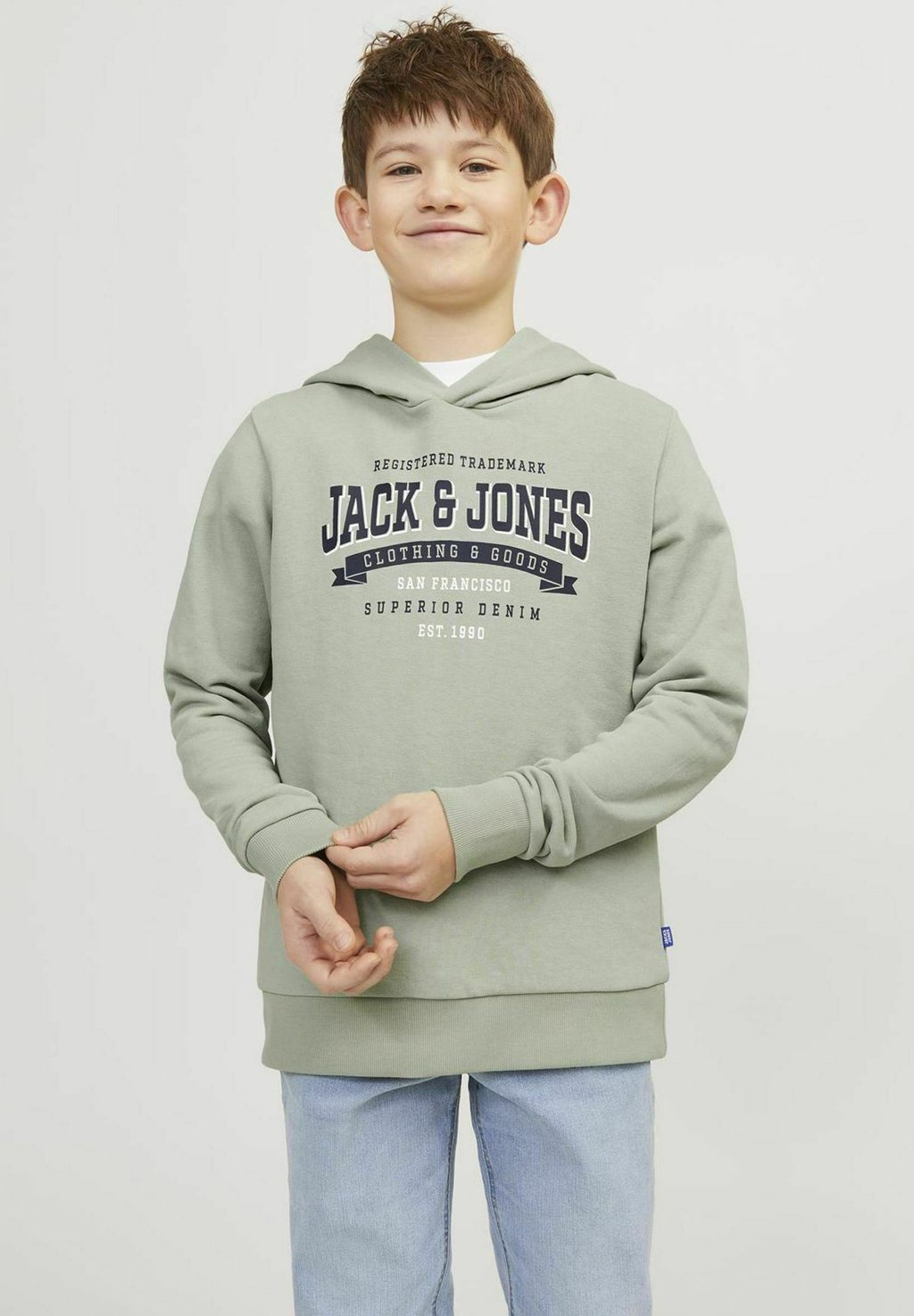 

Толстовка JJELOGO HOOD COL NOOS Jack & Jones Junior, цвет desert sage