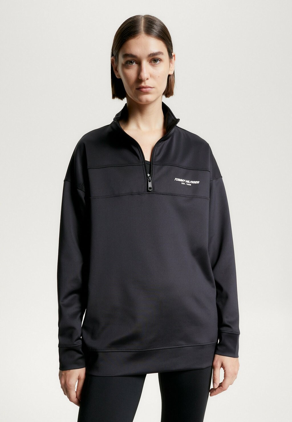

Толстовка ESSENTIAL HALF-ZIP LOGO Tommy Hilfiger, черный