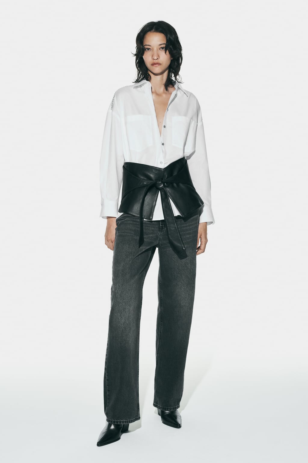 

Рубашка из поплина с вышитыми бисером плечами ZARA, белый