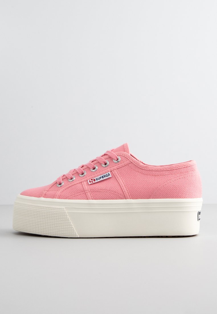 

Кроссовки Superga