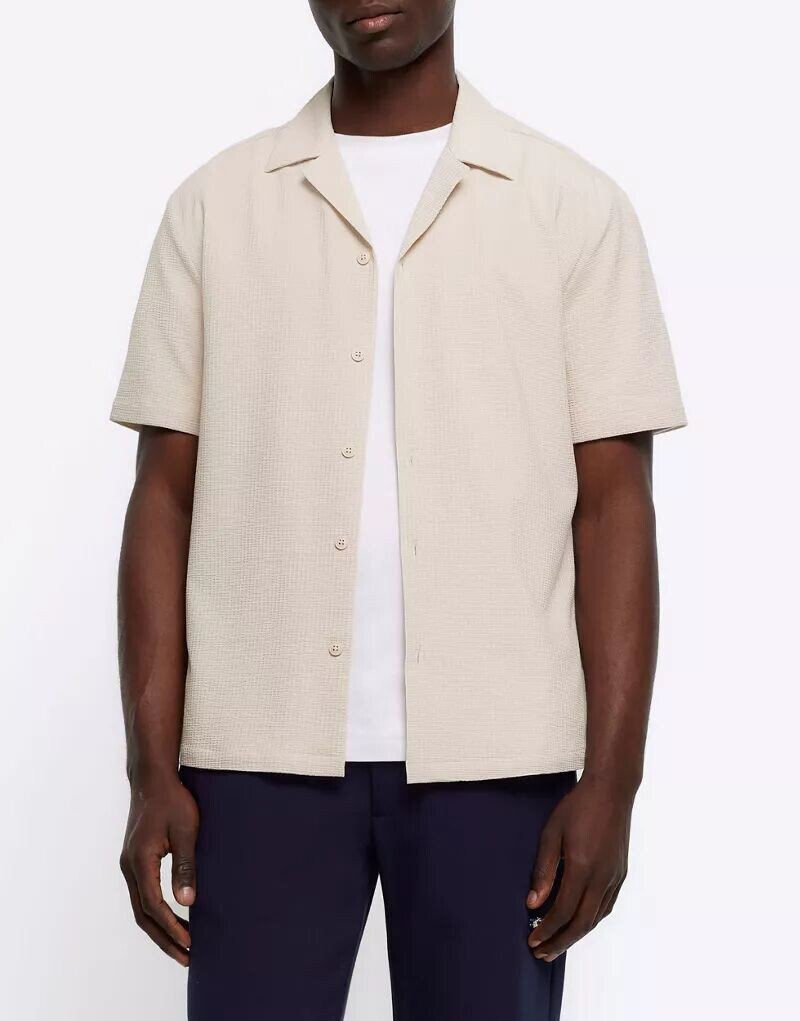 

Рубашка из жатого хлопка River Island стандартного кроя Revere с камнем