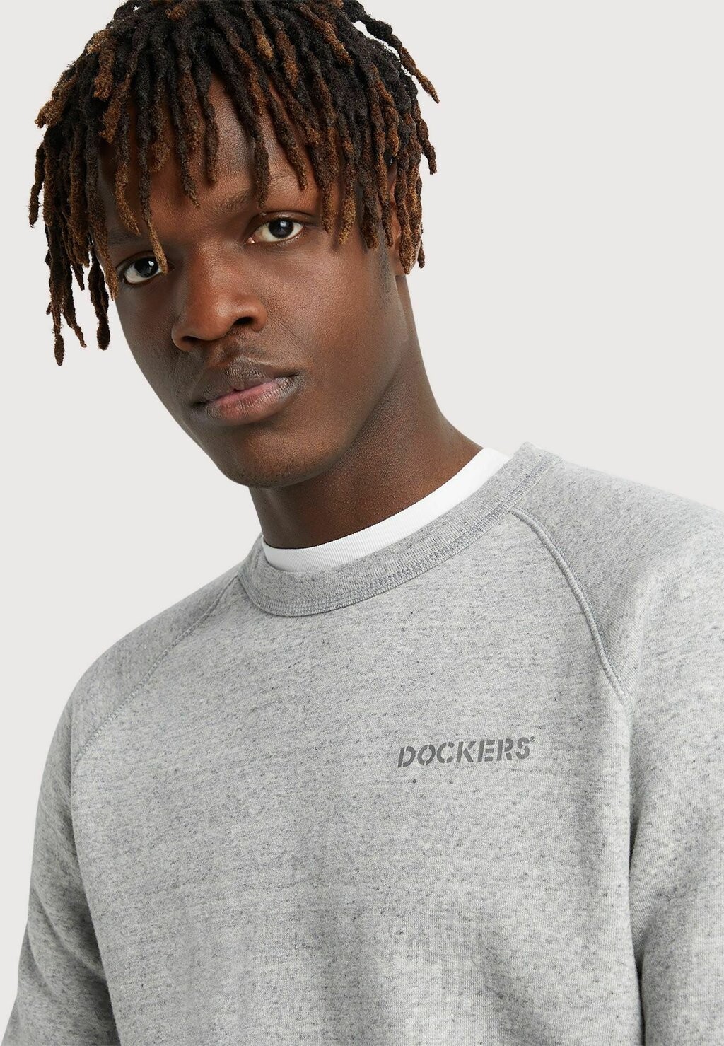 

Толстовка REGULAR FIT ICON CREWNECK DOCKERS, серый