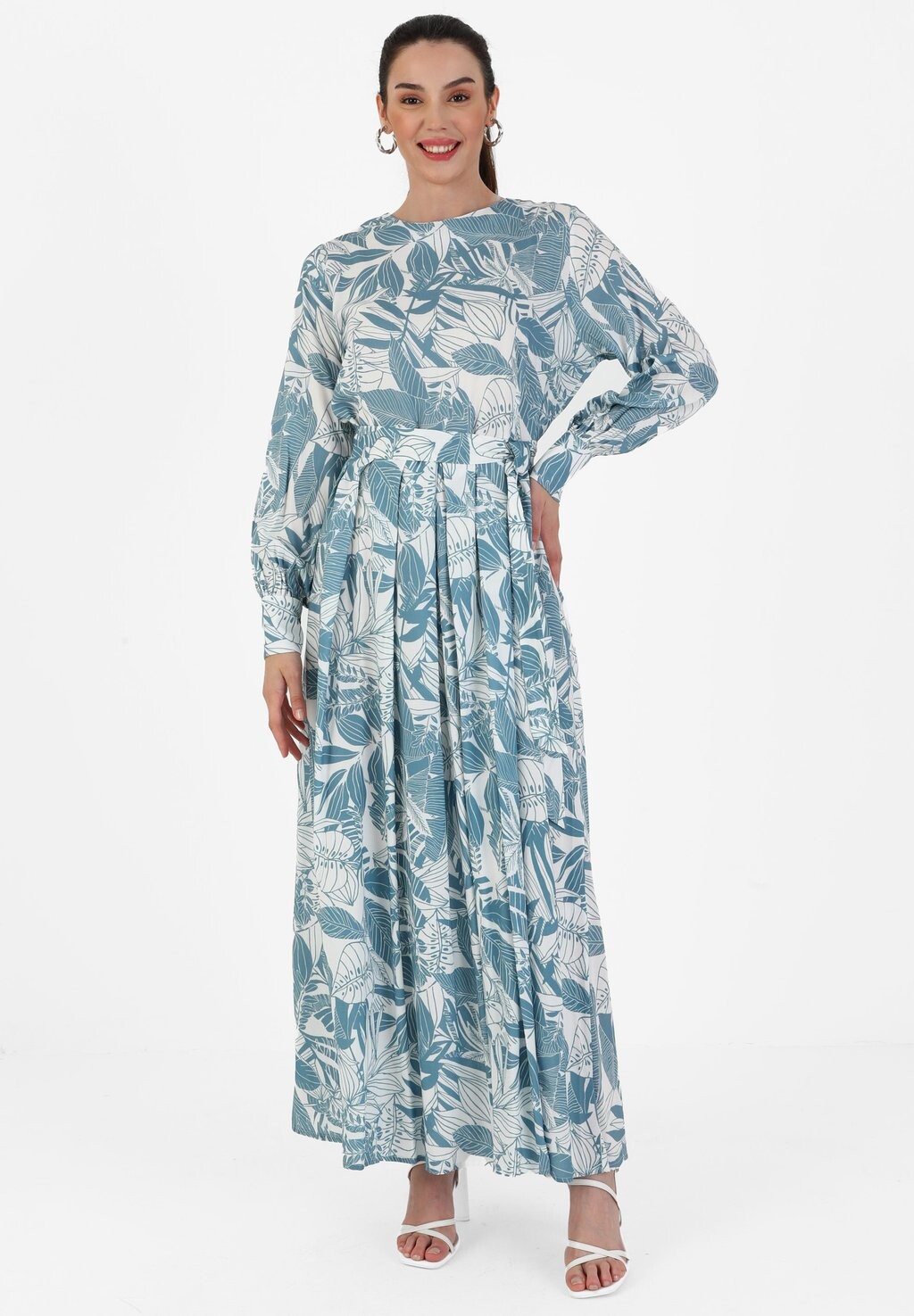 

Длинное платье Modanisa, синий