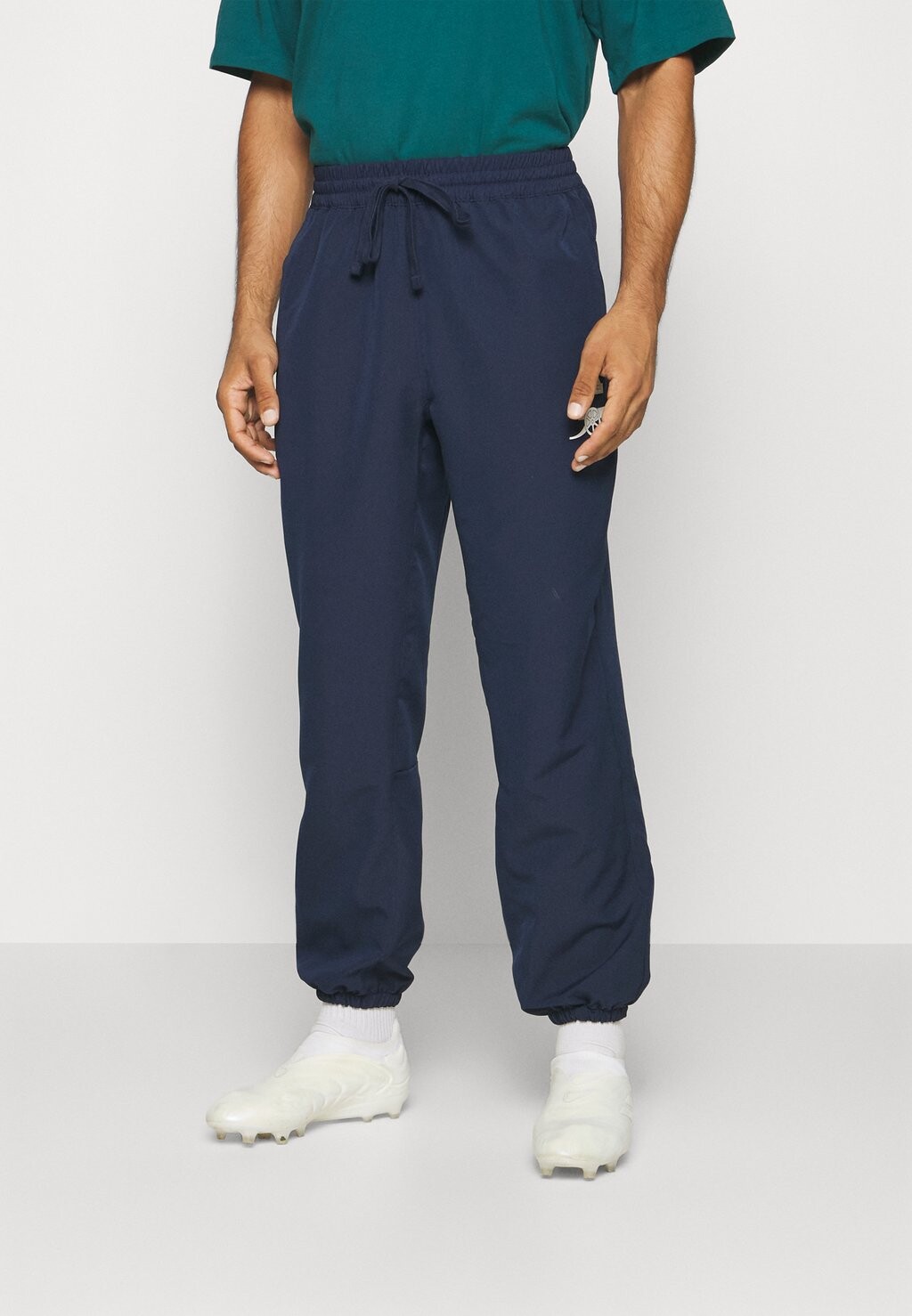 

Команда Arsenal London Lifestyler Adidas, цвет collegiate navy