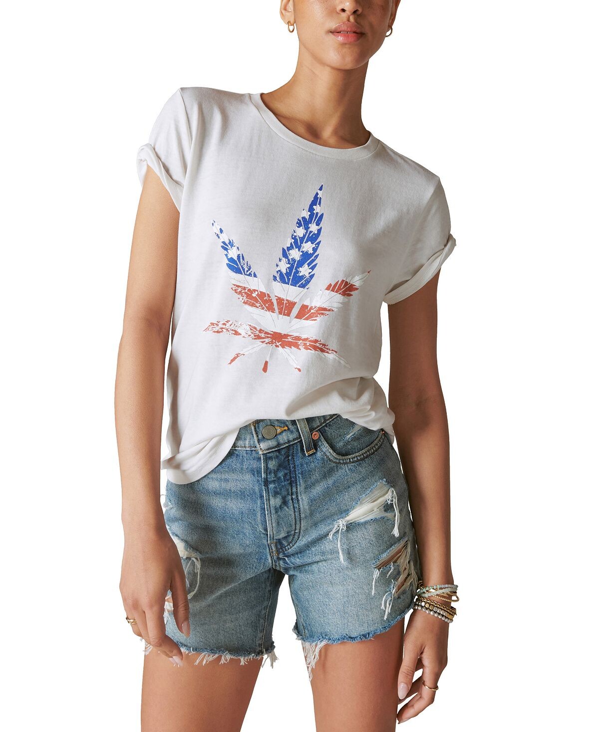

Женская футболка с круглым вырезом и рисунком в виде листьев и флага Lucky Brand
