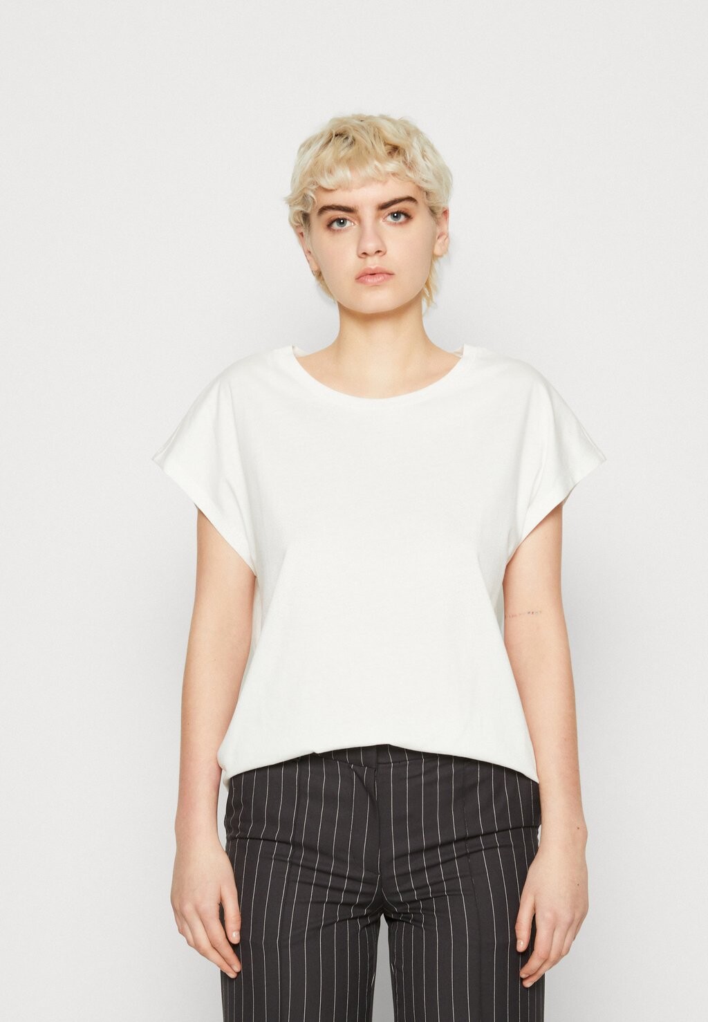 

Базовая футболка Vero Moda, Белый