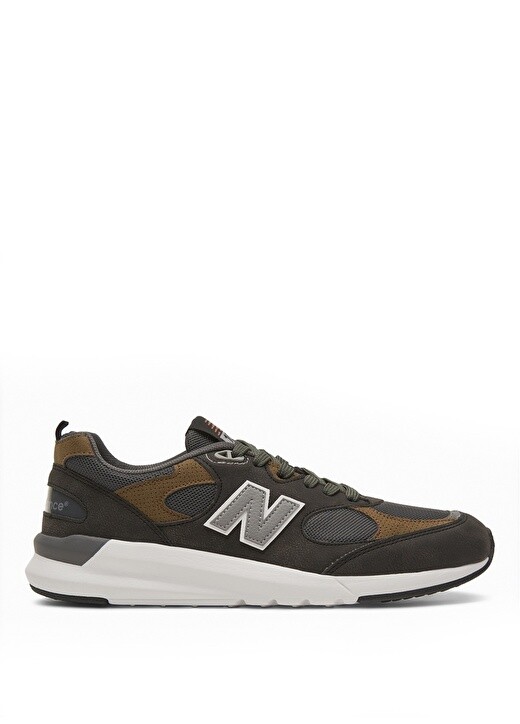

Черная мужская повседневная обувь New Balance