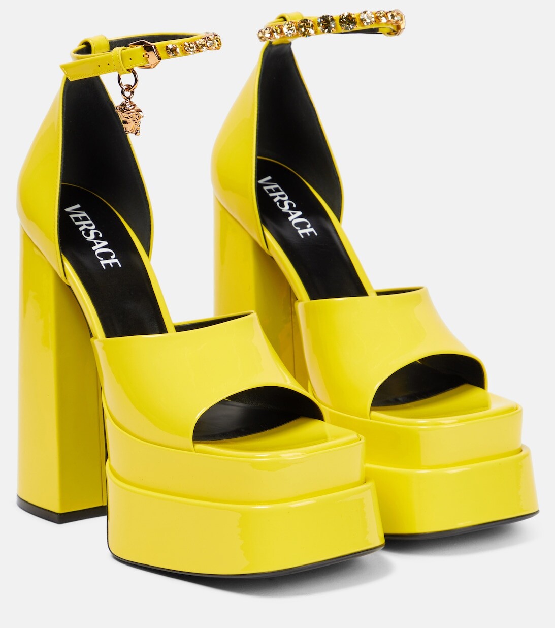 

Сандалии Medusa Aevitas из лакированной кожи на платформе Versace, желтый