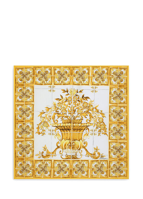 

Шелковый шарф 90х90см. Dolce&Gabbana, желтый