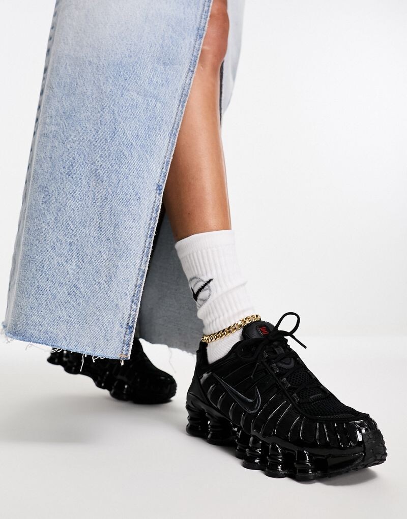 

Черные кроссовки унисекс Nike Shox TL