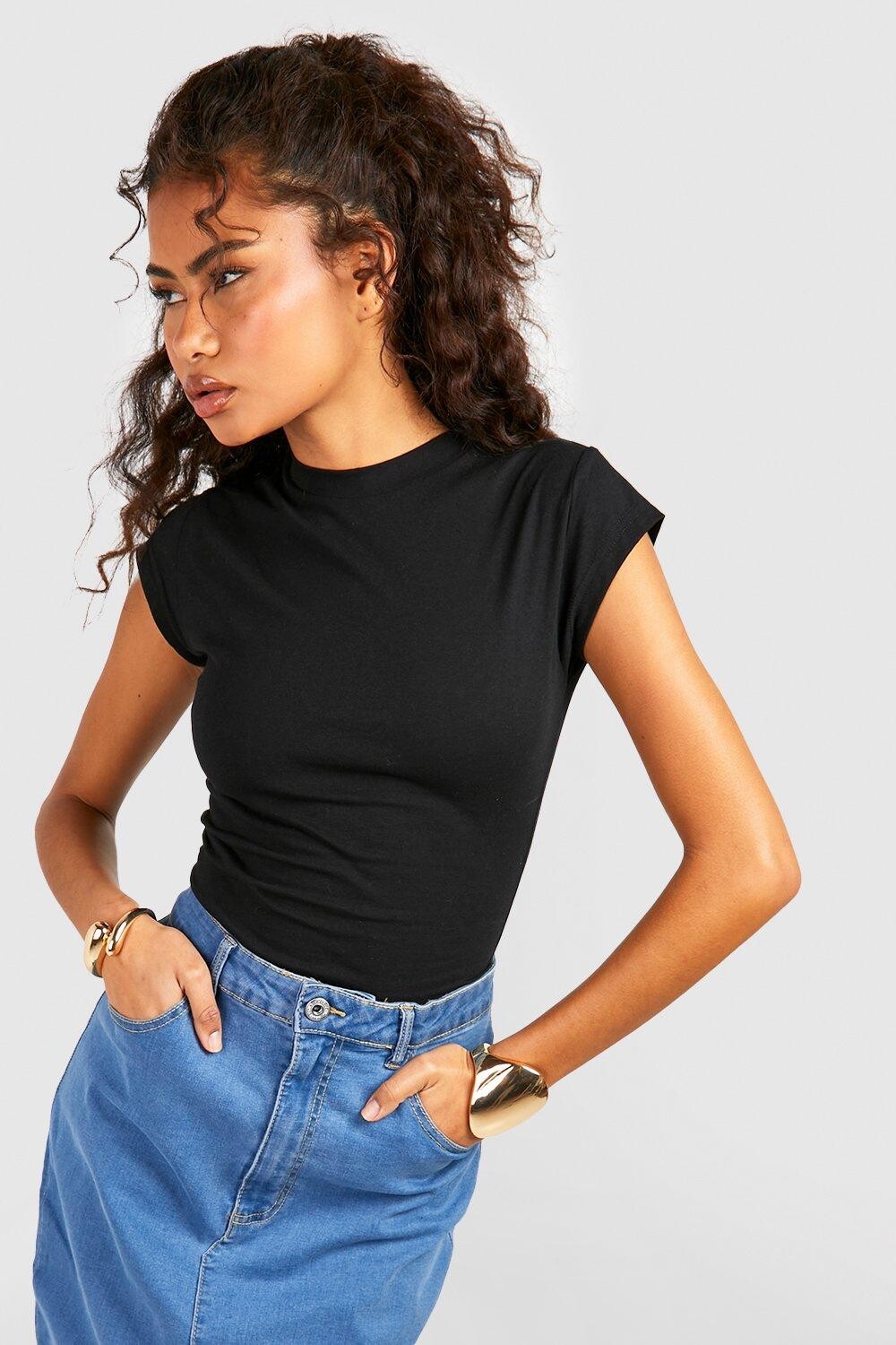 

Базовая хлопковая футболка с крышками и рукавами Boohoo, черный