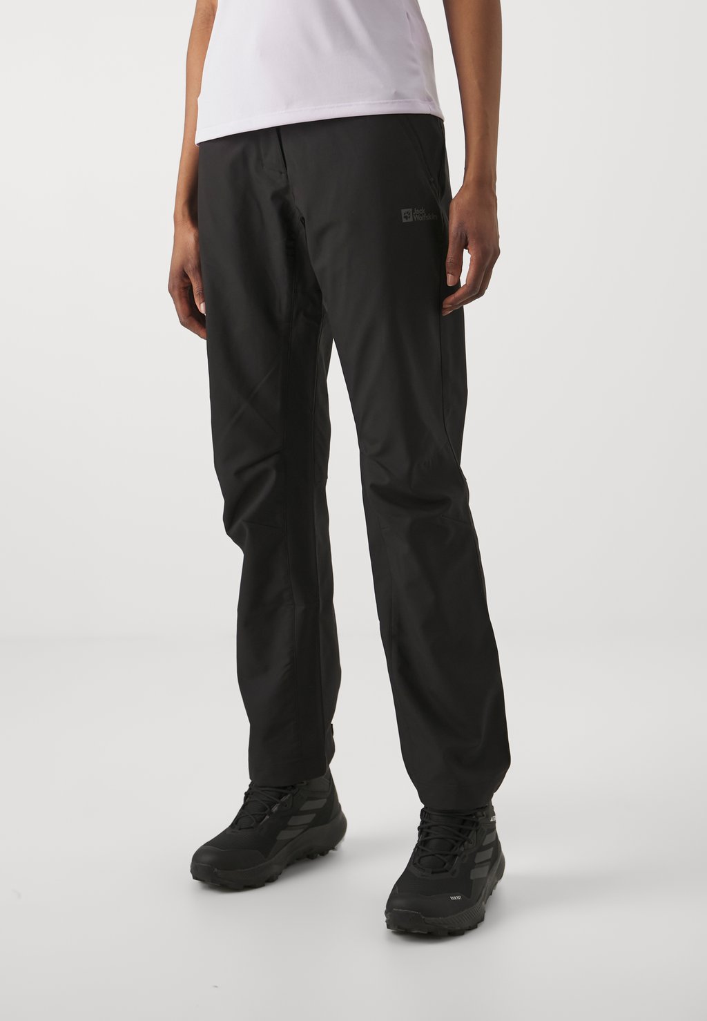 Уличные брюки ACTIVE TRACK PANTS Jack Wolfskin, цвет black уличные брюки holdsteig jack wolfskin цвет black