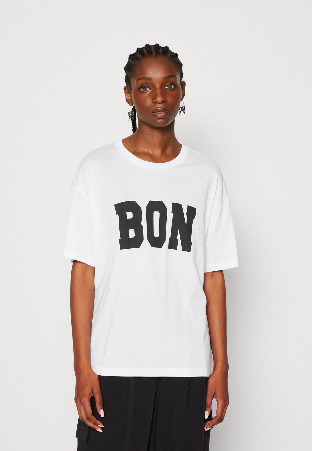 

Футболка с принтом Tee Gina Tricot, белый