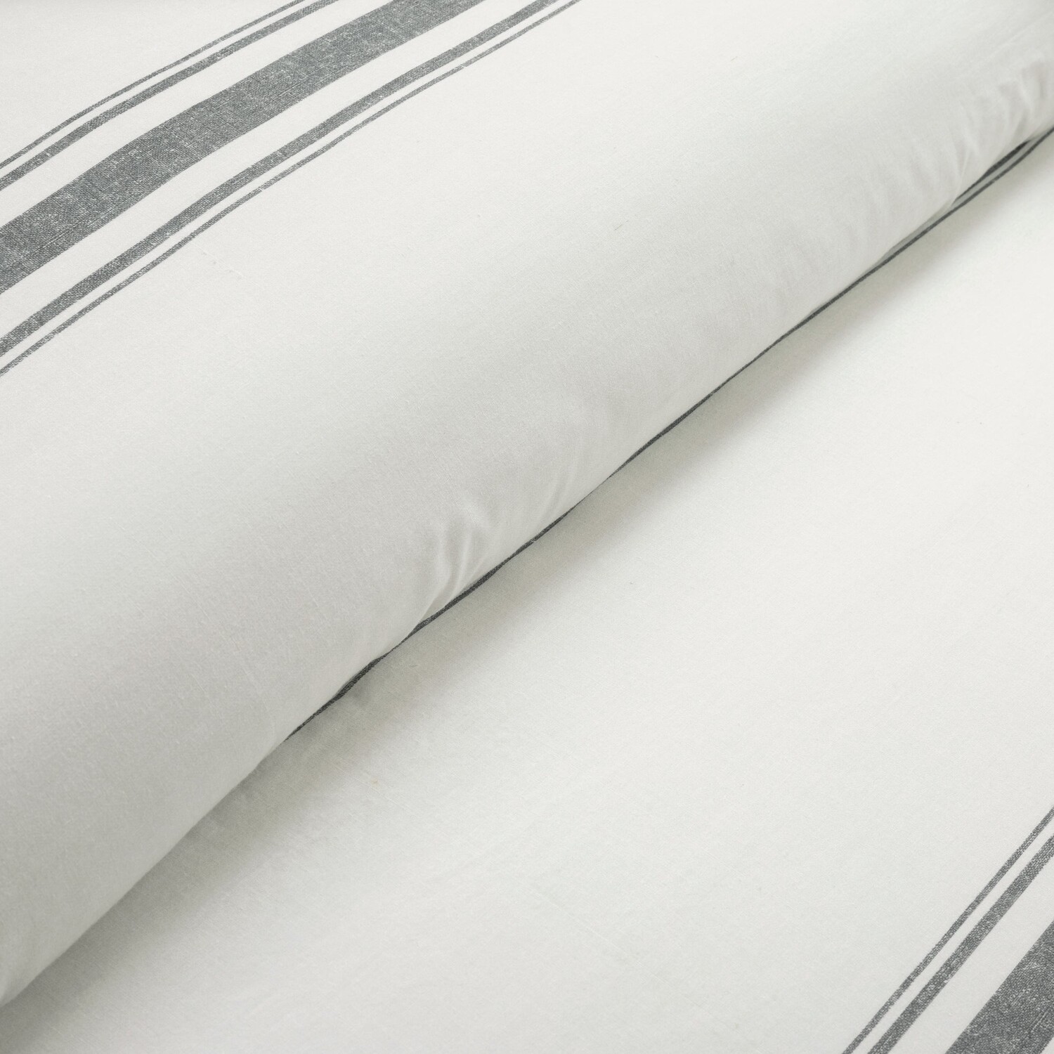 

Большой комплект одеял Farmhouse Stripe Rev. темно-серого цвета из 3 предметов Cal King Lush Decor, цвет Dark Gray