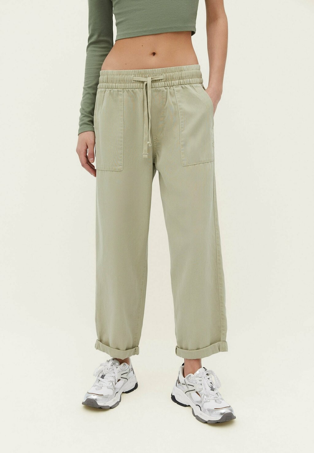 

Спортивные брюки Stradivarius, зеленый