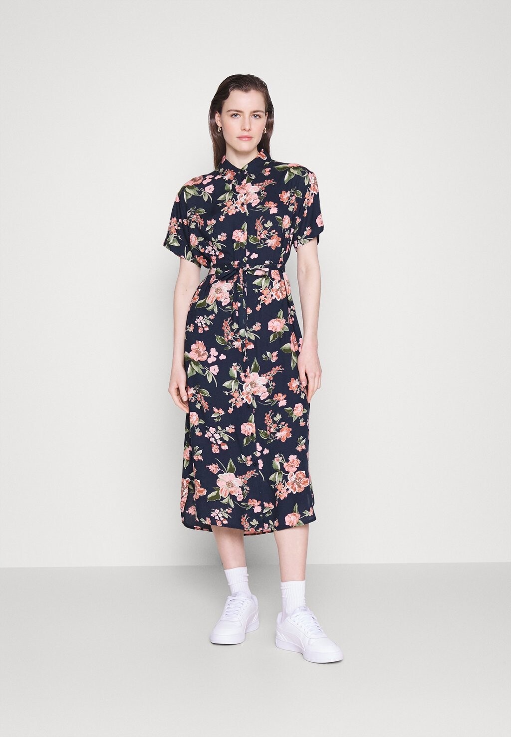 

Платье-рубашка Vero Moda, темно-синий