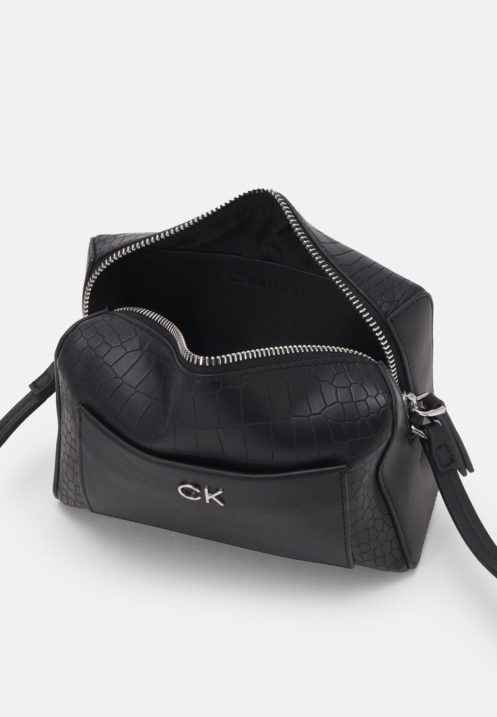 

Сумка через плечо Daily Camera Bag Calvin Klein, черная