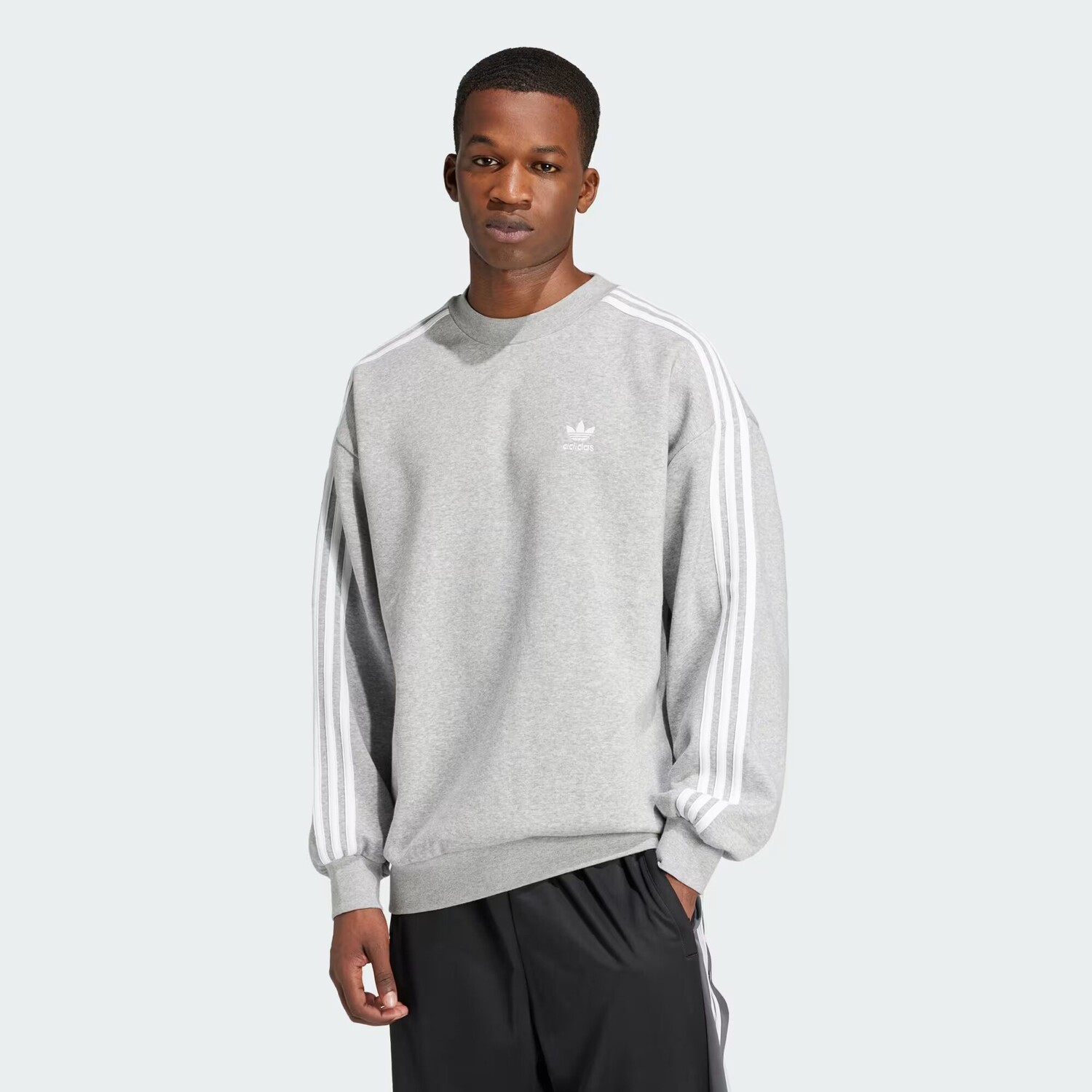 

Толстовка оверсайз с круглым вырезом Adicolor Adidas, цвет Medium Grey Heather