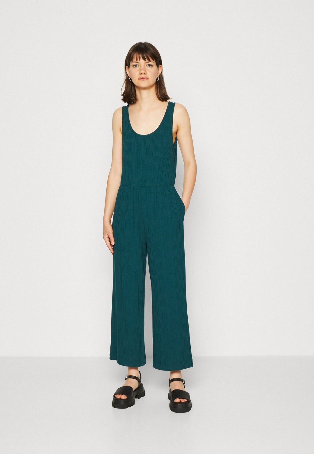 

Комбинезон Monki, зеленый