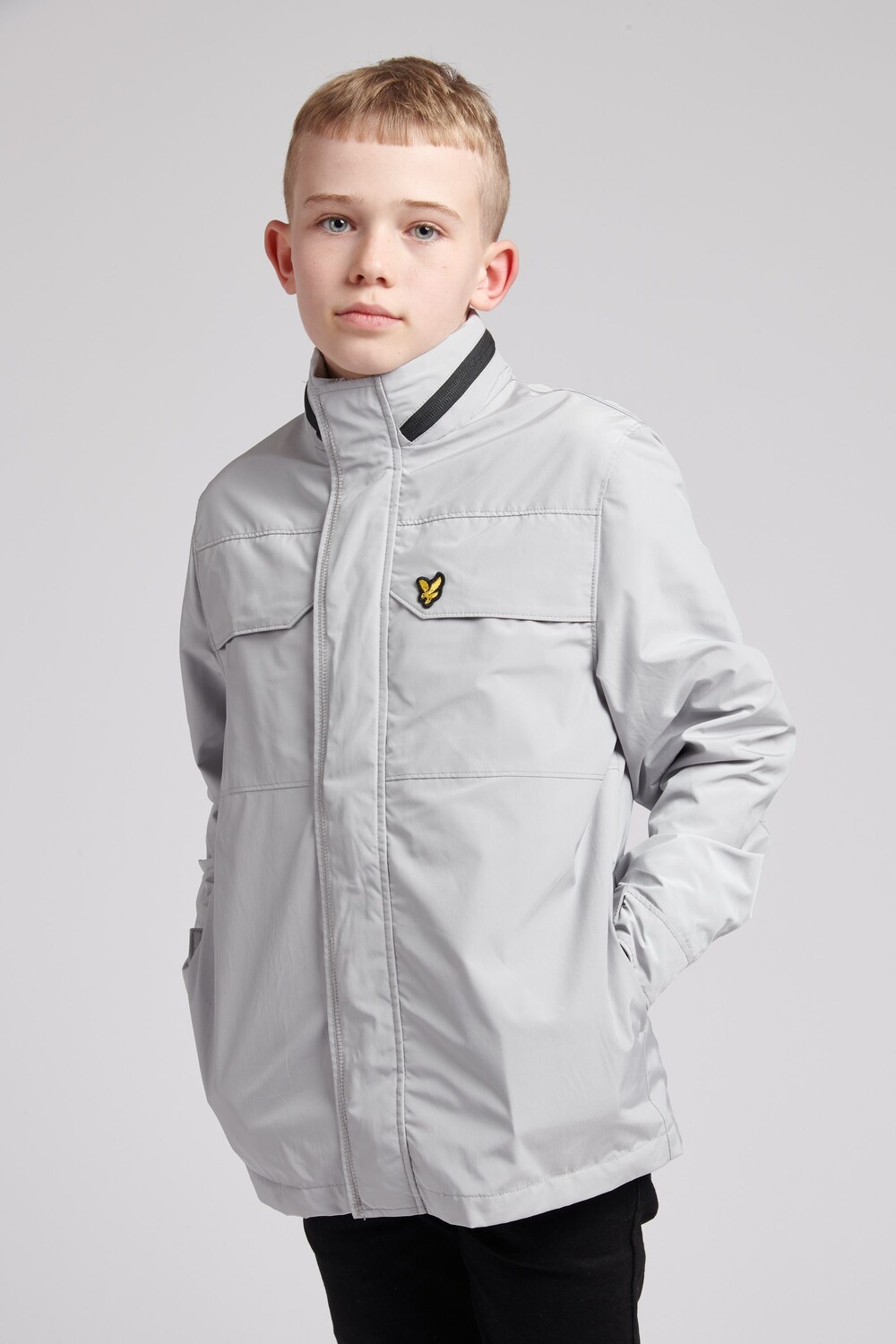 

Серая куртка для мальчика с широким воротником Lyle & Scott, серый