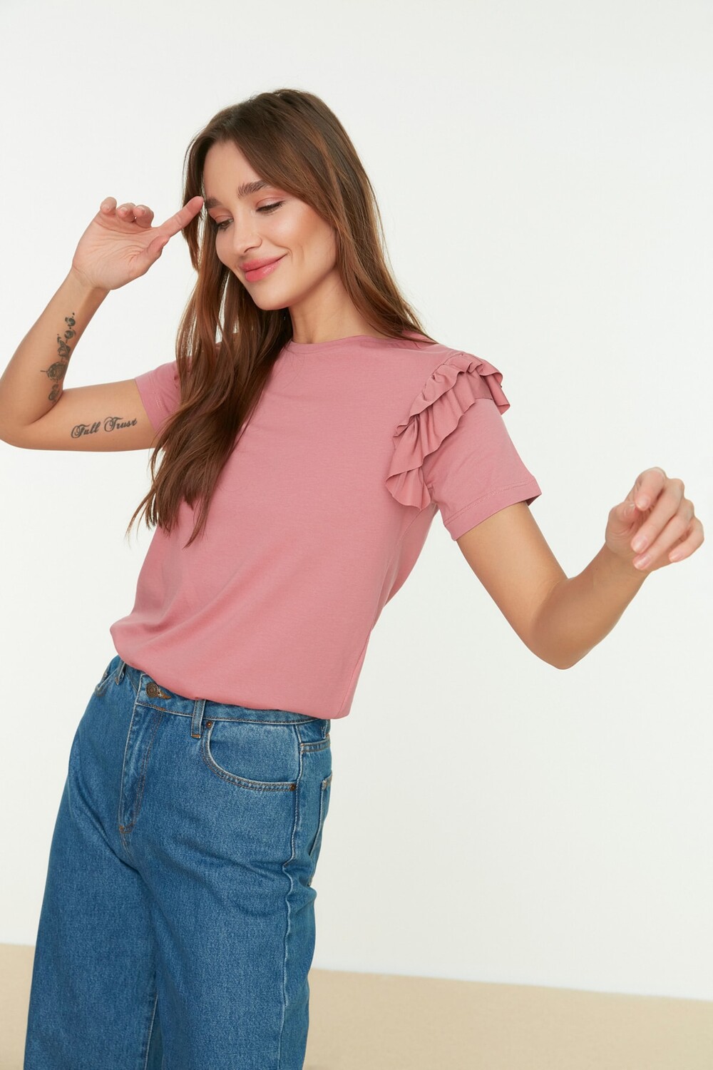 

Базовая трикотажная футболка Dusty Rose Trendyol, розовый