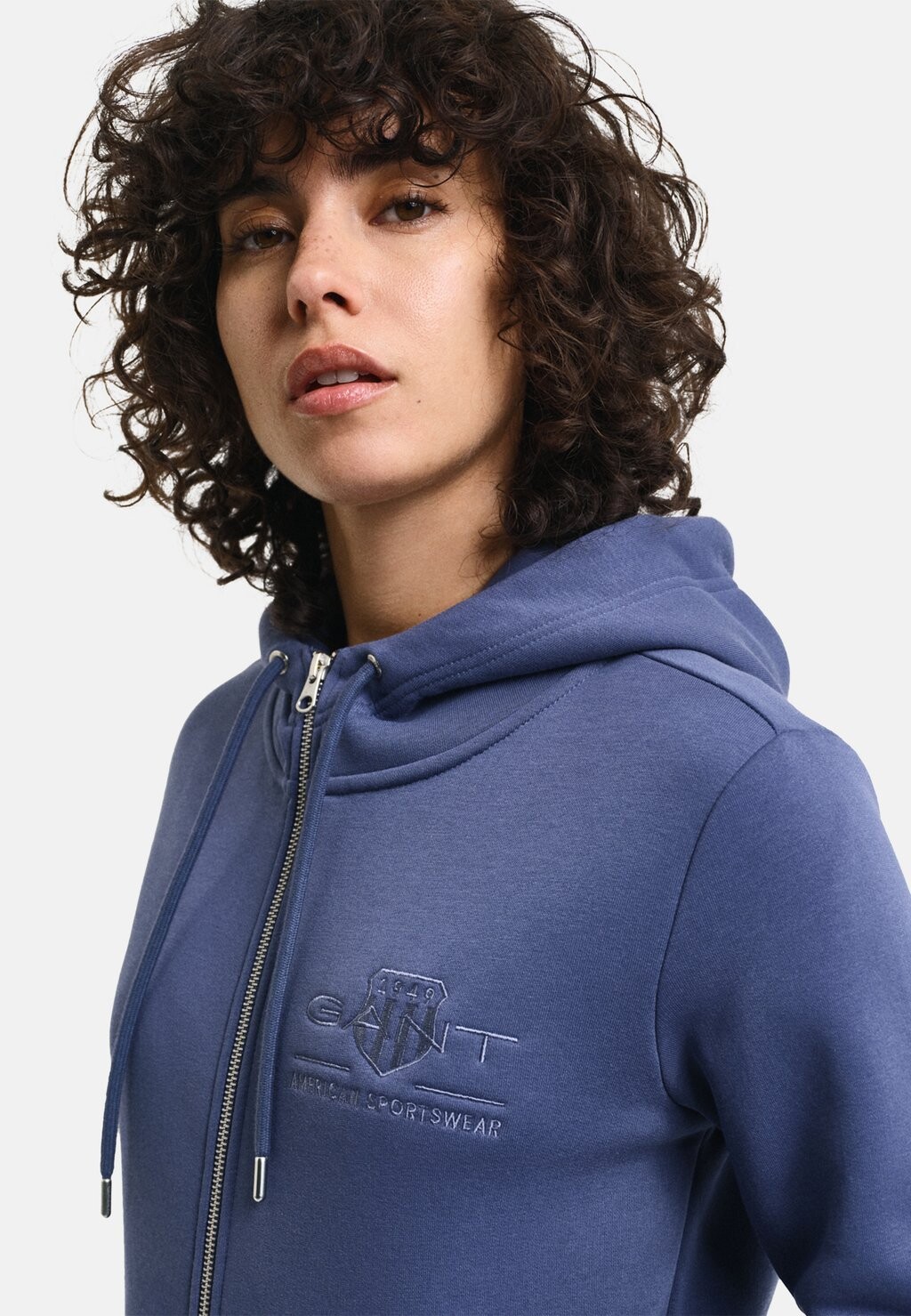 

Толстовка на молнии REG TONAL SHIELD FULL GANT, темно-синий