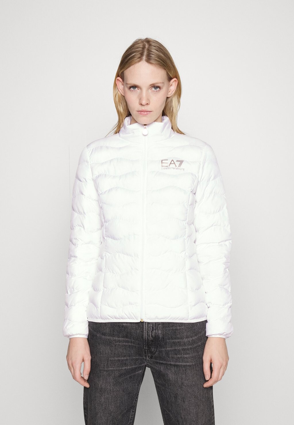 

Легкая куртка Armani Emporio