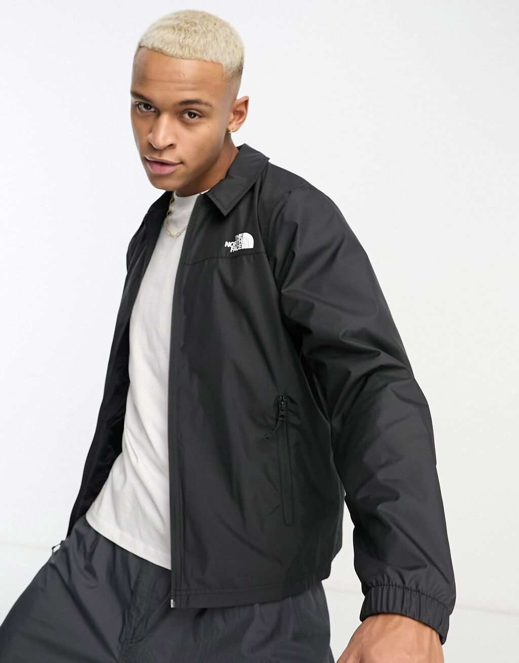 

Черная спортивная куртка The North Face Heritage Cyclone