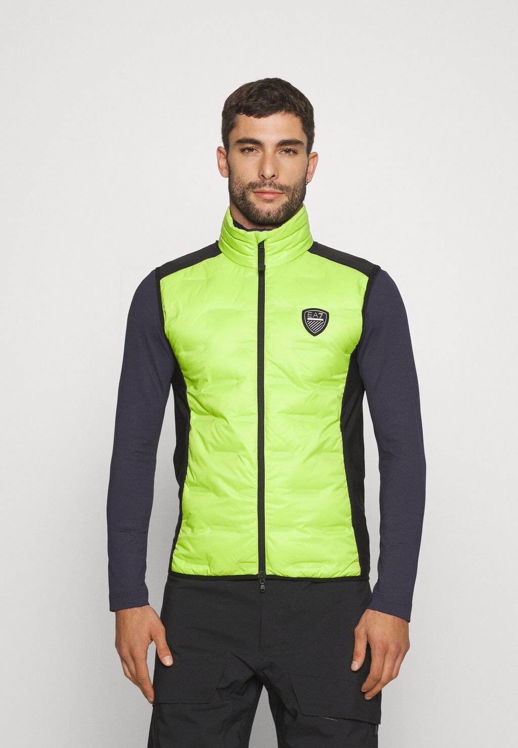 

Жилет EA7 Emporio Armani, кислотно-зеленый.