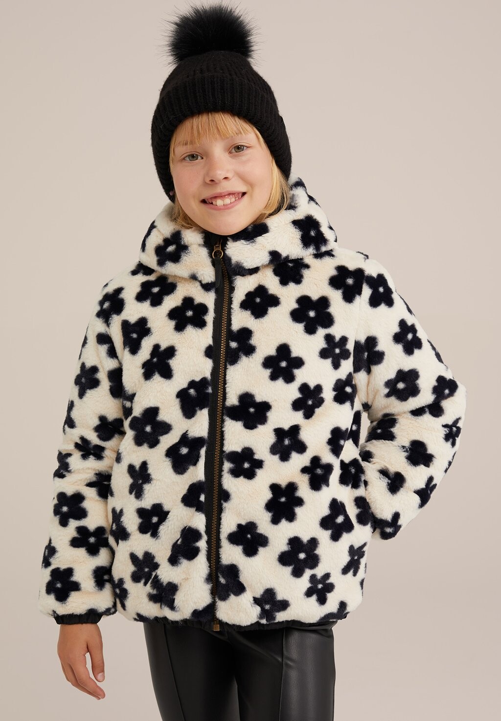 

Зимняя куртка WE Fashion, черный