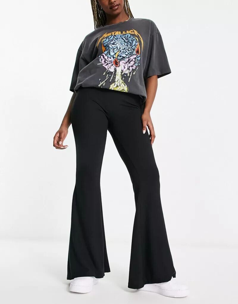 

Черные расклешенные брюки Missguided