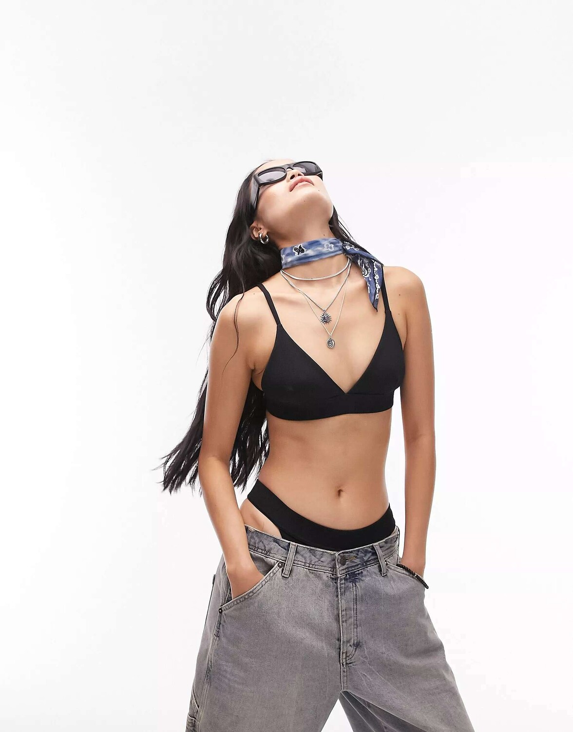 

Topshop микс-анти треугольный бикини-топ в черную рубчику