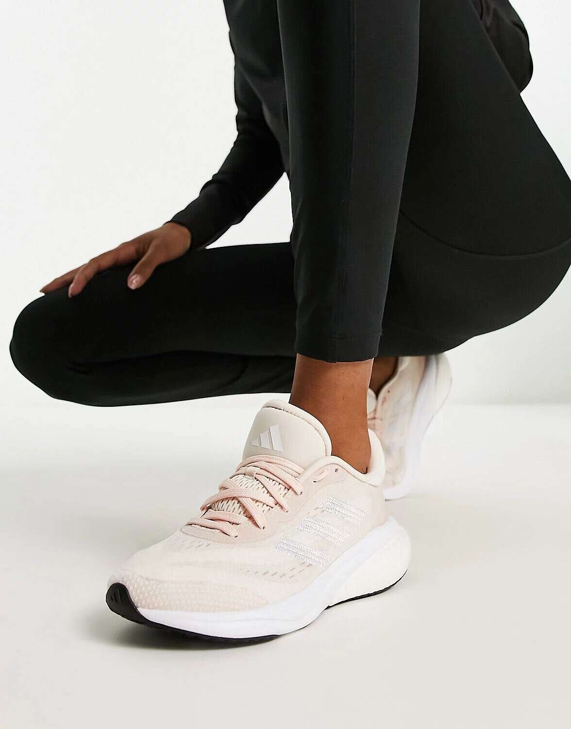 

Бежевые кроссовки adidas Running Supernova 3 adidas performance, Бежевый