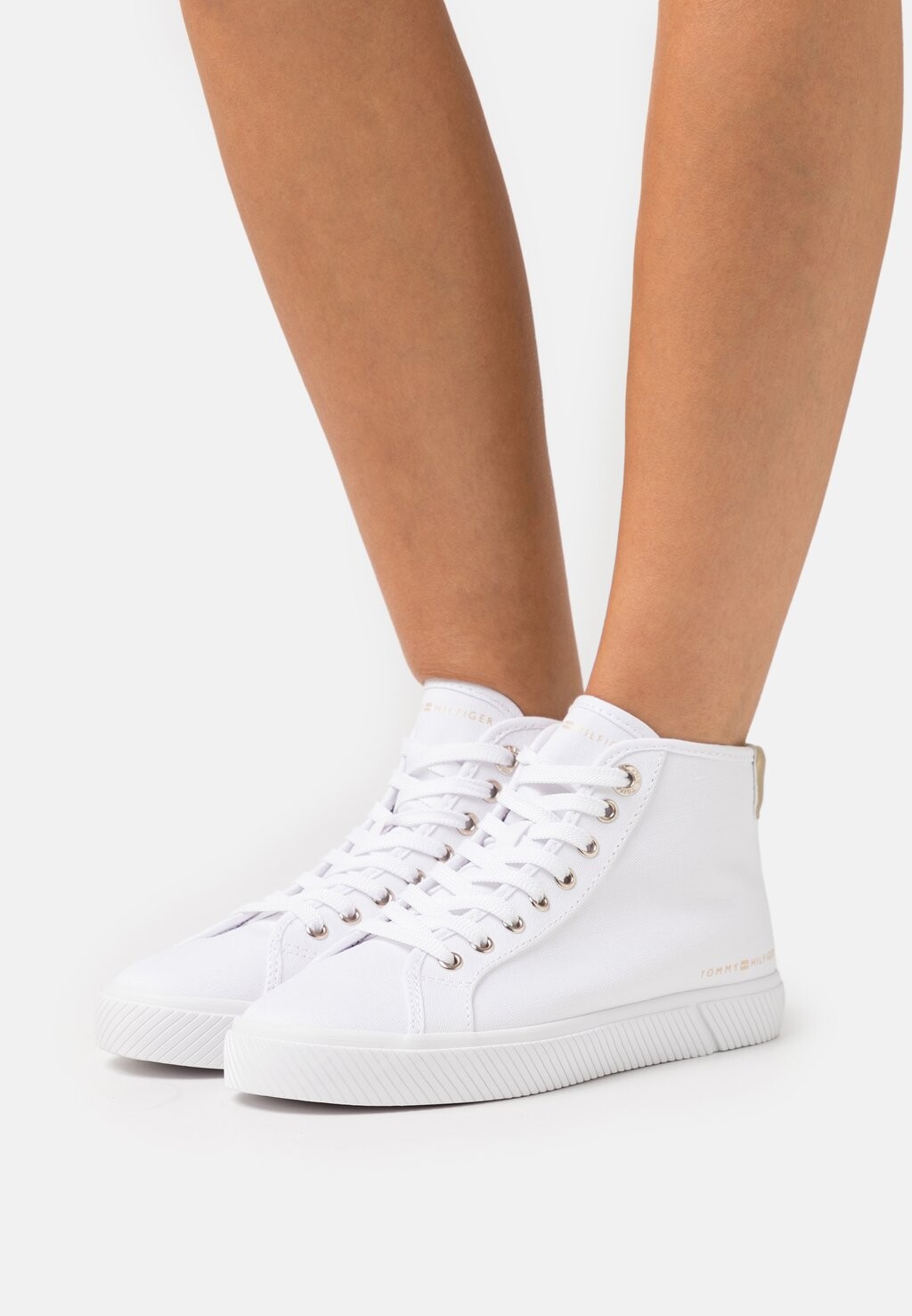 

Высокие кроссовки Tommy Hilfiger, белый