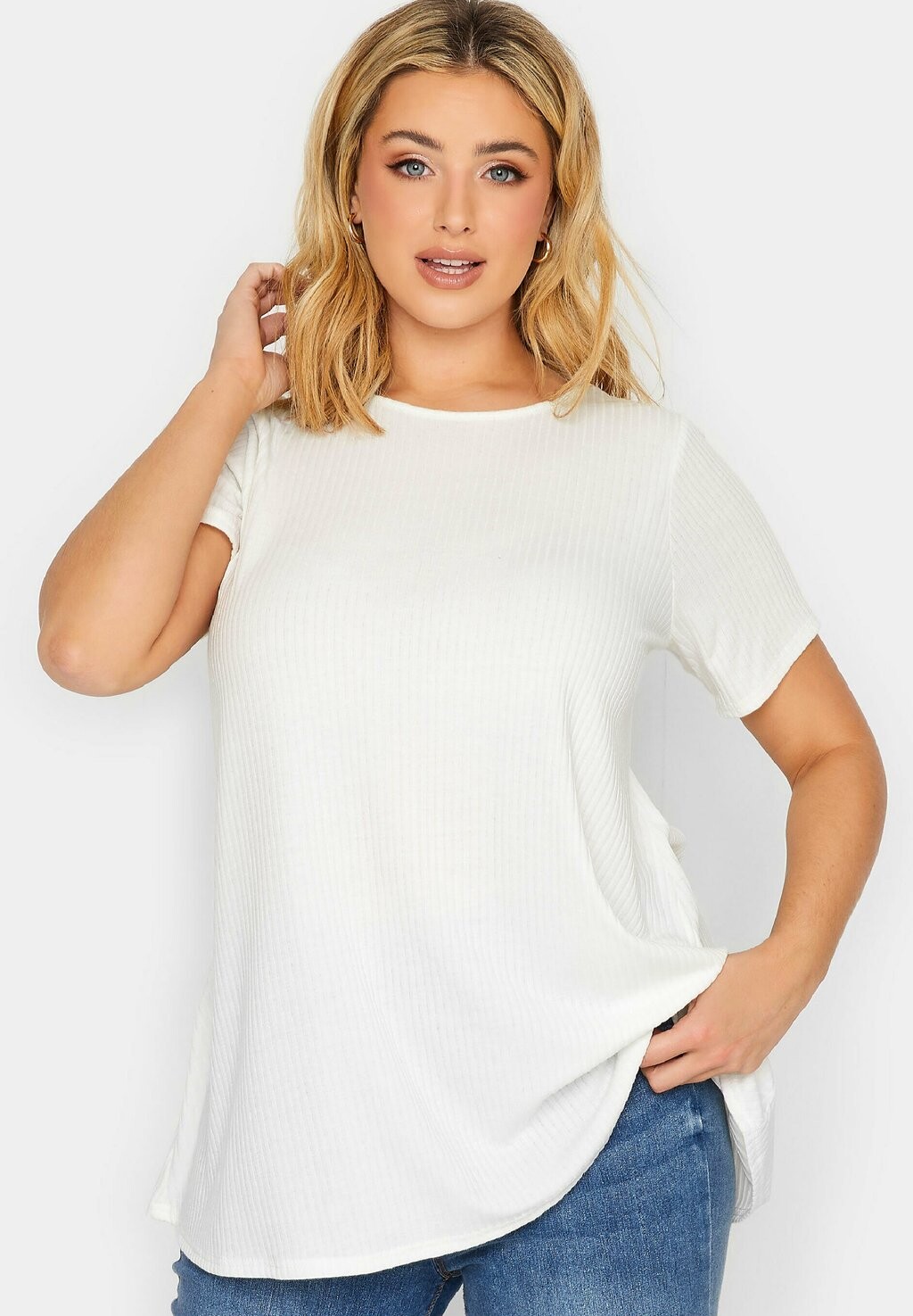 

Базовая футболка Yours Clothing, белый