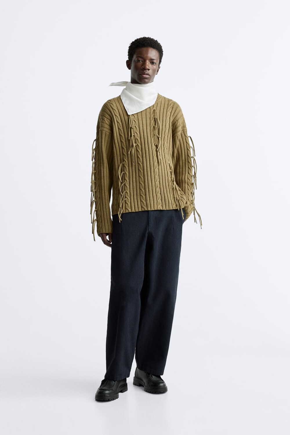

Фактурный свитер с бахромой ZARA, хаки